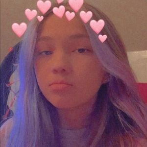 Meet your Posher, Taina